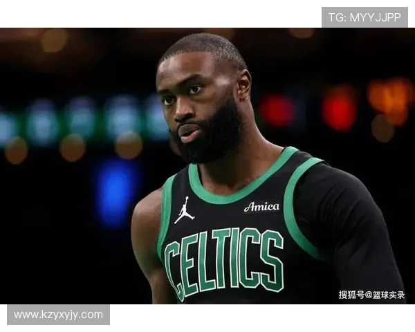杰伦布朗中距离投篮表现惊艳全联盟命中率高达532引发热议